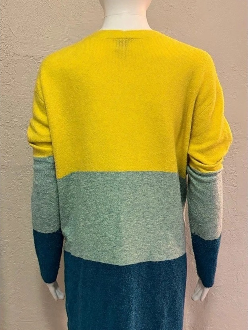Color Block Cardigan - Picture 2 of 4